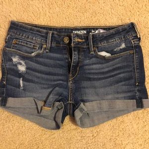Levi’s Denium Shorts